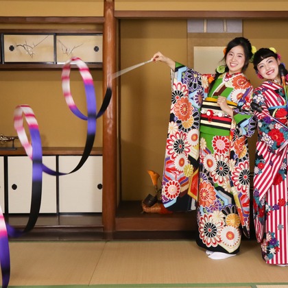 スマイルハンターが出張撮影した家族写真(キッズ,ベビーフォト)などが写った「成人式フォト」の家族写真