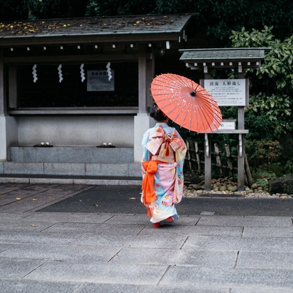 植村由理が出張撮影したストリートファッション, 753, 生物などが写った「七五三　＠神明社　横浜」の家族写真