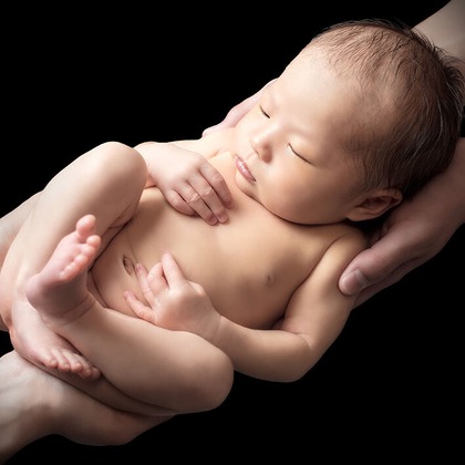 AXiS Photo Servise 藤井靖史が出張撮影したシャツ, ビーチの人々, 自然の中の人々が写ったニューボーンフォトの写真