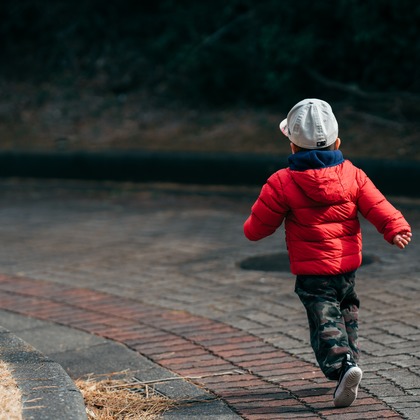 株式会社GESPが出張撮影したフラッシュ撮影, ジェスチャー, ショルダーが写った旅行先の記念撮影の写真