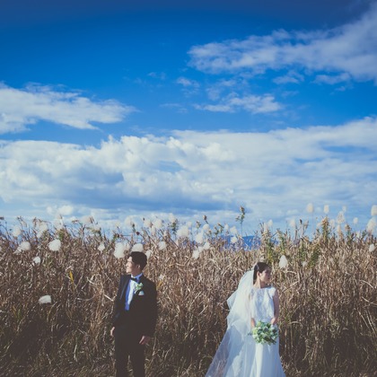 Photo of pre-wedding dress taken by sail