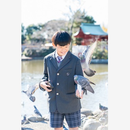 森元こずえが出張撮影した現代ファンタジーの王国, フラッシュ撮影, ジェスチャーなどが写った「七五三」の家族写真