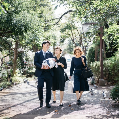 植村由理が出張撮影した「お宮参り　＠水天宮」の家族写真