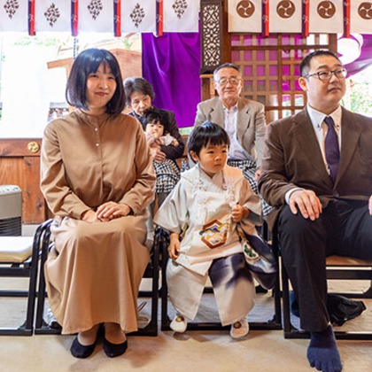 waka photoが出張撮影した自然の中の人々, 植物学, 植物が写った七五三フォトの写真