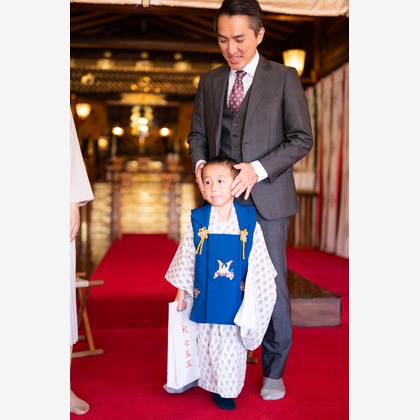 Takushi Yamamoto Photo Officeが出張撮影した「ポートレート」の家族写真