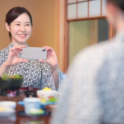 CREATIVE HOUSEが出張撮影した水着トップ, 自転車-機器と備品, ワンピースなどが写った「カップル・友人」の家族写真