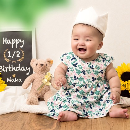 この写真は、出張撮影(家族写真(キッズ,ベビーフォト))のアルバム「一般出張撮影」にある写真の1枚で、家族写真(キッズ,ベビーフォト)などが写っています。<br>「一般出張撮影」では他にも:albumPhotoCount枚の家族写真を見ることができます。撮影者はAXiS Photo Servise 藤井靖史です。カメラマンのプロフィールページで、家族写真(キッズ,ベビーフォト)撮影の口コミやおすすめコメントを見ることができます。