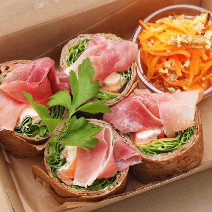 森安　照が撮影したウェディングや家族、ビジネスの写真