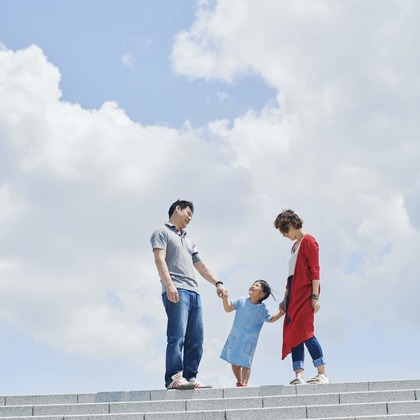 NISHIMURA AKINOBUが出張撮影した「家族フォト@二子玉川公園（東京都世田谷区）」の家族写真
