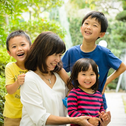 名畑文巨写真事務所が出張撮影したTemma Tenjin Hanjo Tei, 虹彩, 祖父母が写った家族写真(キッズ,ベビーフォト)の写真