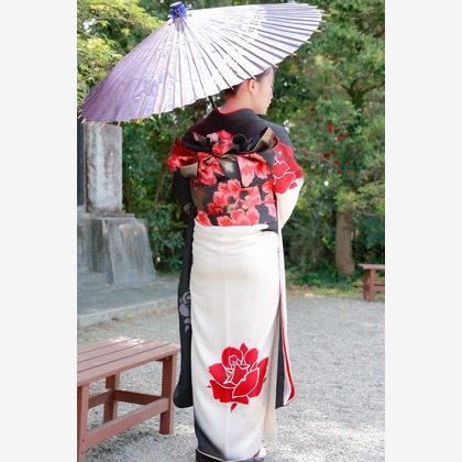 黒澤正彦が出張撮影した江の島シーキャンドル, キャンティカフェ, 水前寺成趣園などが写った「成人式前撮り撮影（群馬県高崎市　進雄神社　４月撮影）」の家族写真