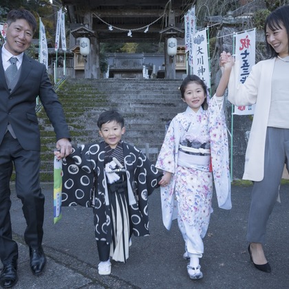 A&Y写真OFFICEが出張撮影したタンクプライド, 公園で会いましょう, ミリタリー迷彩などが写った「７５３お祝い写真」の家族写真