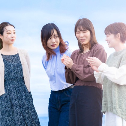 CREATIVE HOUSEが出張撮影した水着トップ, 自転車-機器と備品, ワンピースなどが写った「カップル・友人」の家族写真