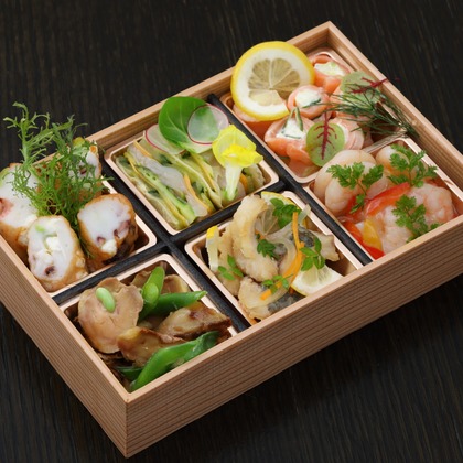 森安　照が撮影したウェディングや家族、ビジネスの写真