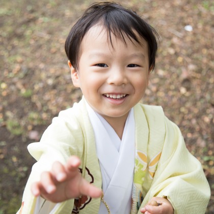 Happy with Photosが出張撮影したストリートファッション, 自然の風景, 地質学などが写った「七五三出張撮影＠北海道神宮」の家族写真