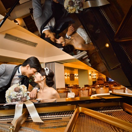 1978 ( Mille Neuf Cents Soixante-dix-huit) が撮影したウェディングや家族、ビジネスの写真