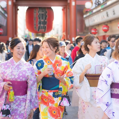 T.Matsumuraが出張撮影した「卒業旅行（着物）」の家族写真