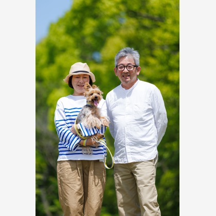 T.Matsumuraが出張撮影した「ペットと一緒に家族撮影」の家族写真