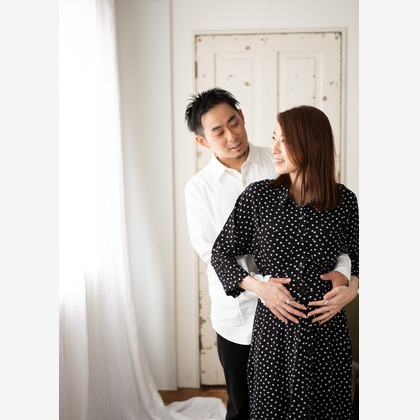 Takushi Yamamoto Photo Officeが出張撮影した「ポートレート」の家族写真