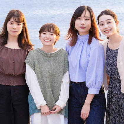 CREATIVE HOUSEが出張撮影した水着トップ, 自転車-機器と備品, ワンピースなどが写った「カップル・友人」の家族写真