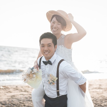 山下　剛が撮影した「海岸でのウェディングフォト」の写真