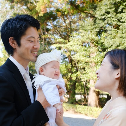 高夏写真店が出張撮影した記念写真, 家族写真, 七五三衣装が写ったお宮参りの写真