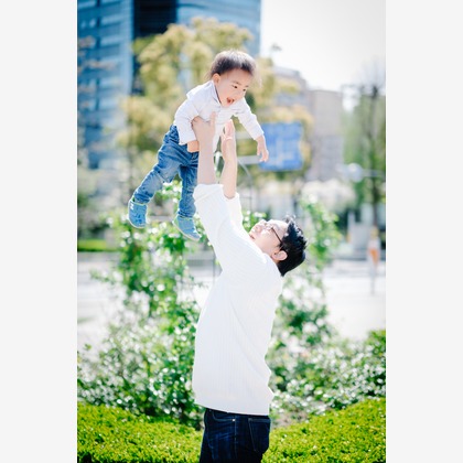 アトリエ　エピカ/清水　一哉が出張撮影した植物, 感情, レクリエーションなどが写った「桜フォト」の家族写真