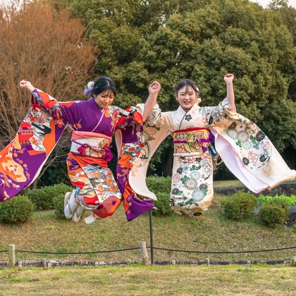 中村雅樹が出張撮影した記念写真, 植物, お宮参りが写った成人式撮影の写真