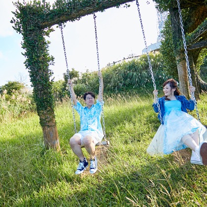 Photo of A couple of the top of the hill taken by STELLA_ART OFFICE