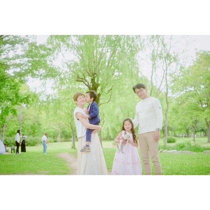 Earth Creative Productsが出張撮影した「ファミリー」の家族写真