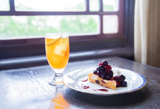 Chain of smile photography