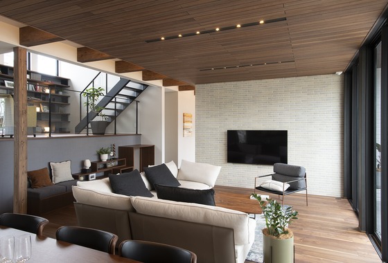 エイティーイメージズ