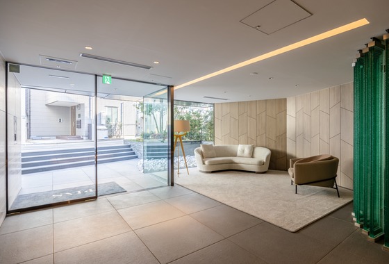 おのうえあおい