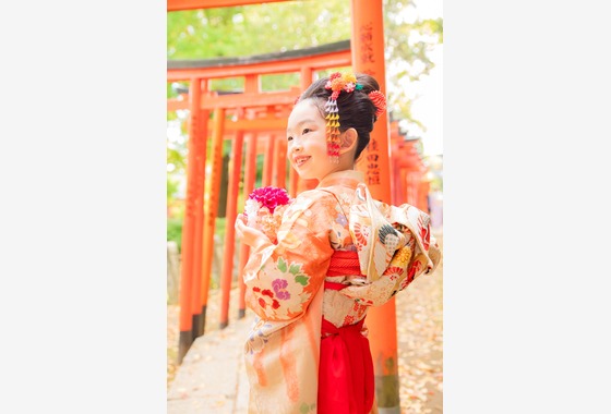 Chain of smile photography