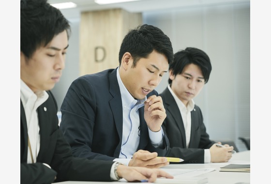 instinct合同会社