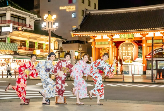 踊るカメラマンAKIRA