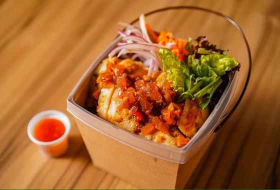 スタジオ　まる