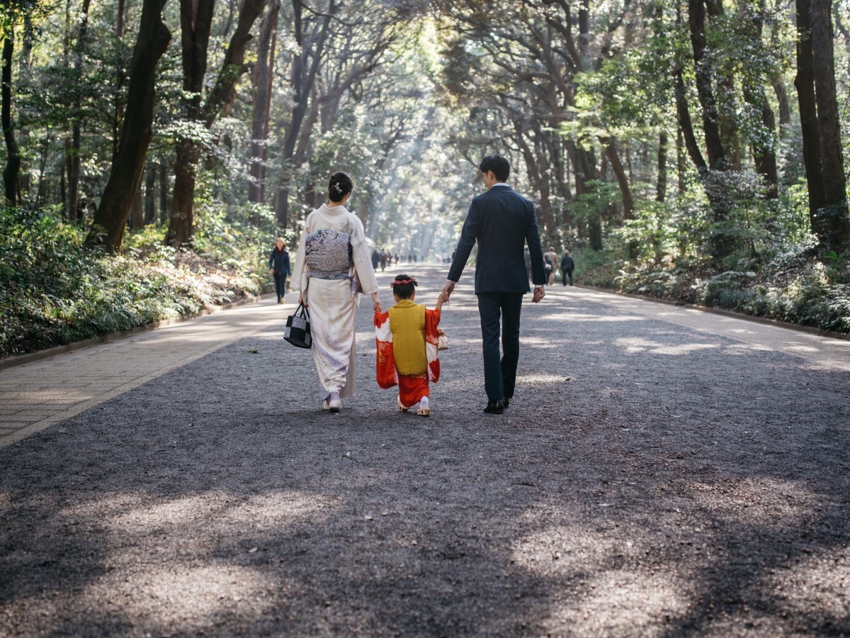 YURI UEMURAが神社で撮影した七五三のロケーション写真(エミリィ)